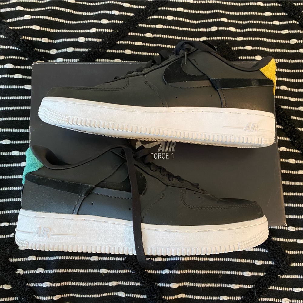 2019
Wmns Air Force 1 Low LX 'Inside Out'